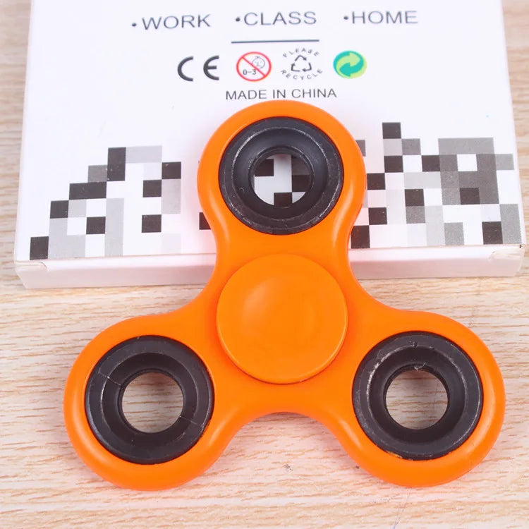 Spinner tri-spinner en mano | Neuromart