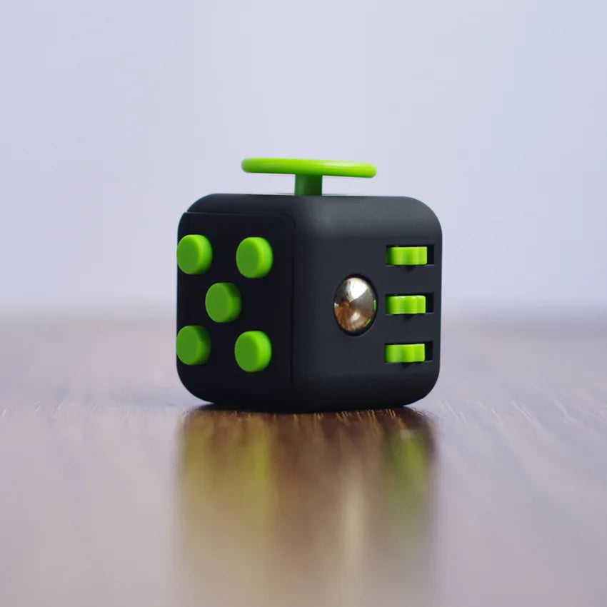 Juguete sensorial tipo fidget con forma de dado | Neuromart